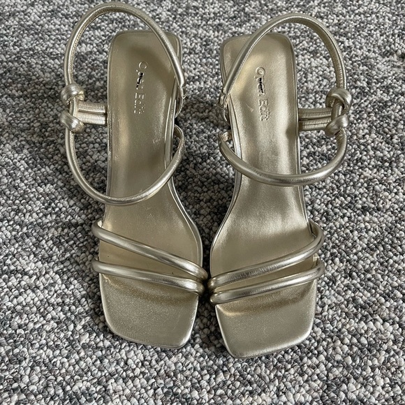 Open Edit Ronnie Slingback Sandal - Gold Metallic Size 8M - Picture 2 of 3